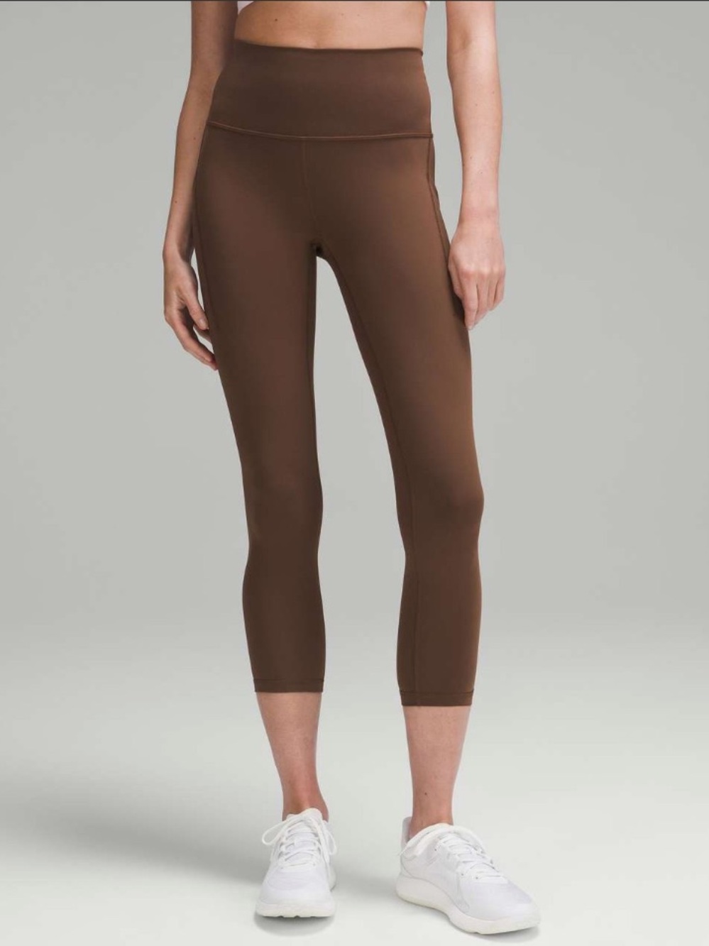 Lululemon Wunder Train High-Rise Crop with Pockets 23"
Java Brown Size 10